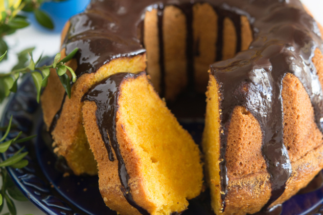 Os 5 Erros Que Deixam Seu Bolo de Cenoura Solado (e Como Evitar)